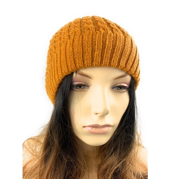 Slouch Beanie Yellow - Picture 4 of 6